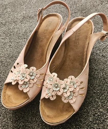 Ladies pavers sandals size - , 6