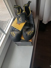 Sportiva tarentula climbing - la,