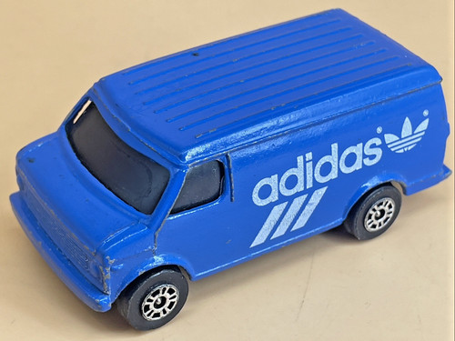Corgi juniors adidas - corgi,