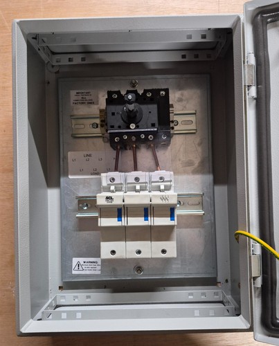 Eris 100amp enclosed - eris, fused