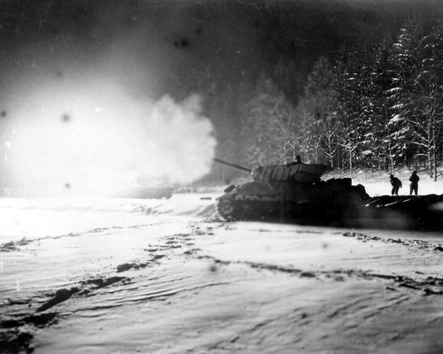 M10s fire germans positions - at,