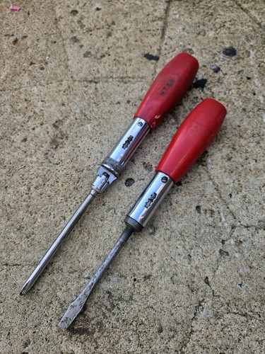 Vintage footprint - x,