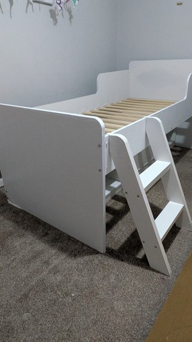 White single cabin - white, with
