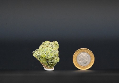 Epidote olivine crystals - , raw