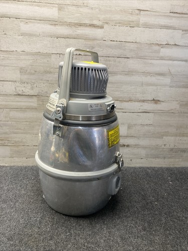 Used nilfisk 80 - 80, vacuum