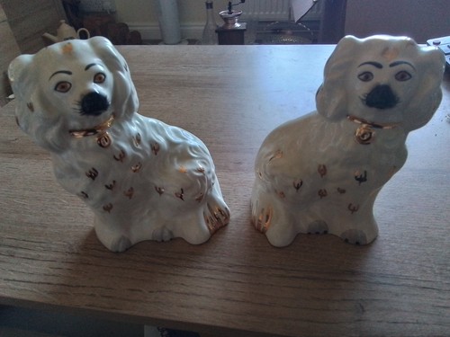 Beswick dogs king charles - king,
