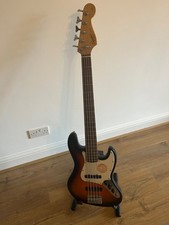 Fender Squire 5 String Bass Mint Condition Sunburst