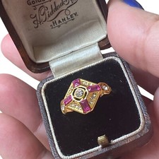 Art Deco style ring gold tone