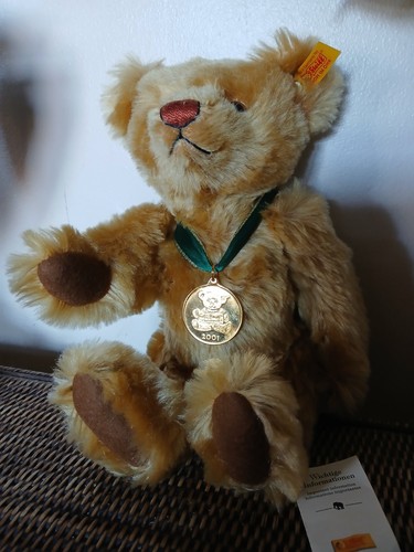 Steiff 2001 year bear - 2001,