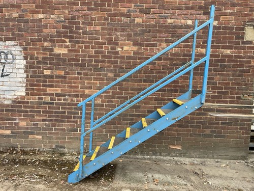 Steel staircase mezz floor - staircase,,