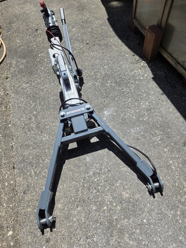 Car tow a frame - -,