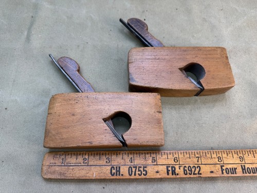 Pair compass rebate planes - of,