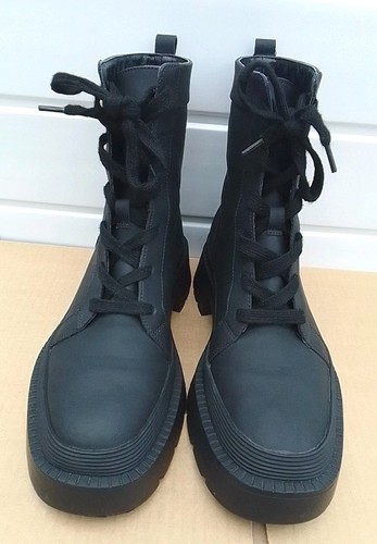 Next size black chunky - 4,