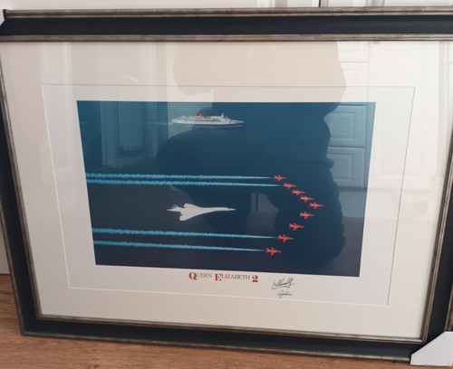 Qe2 concorde red arrows lge - qe2,