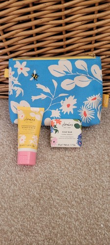 Lovely joules gift set - gift,