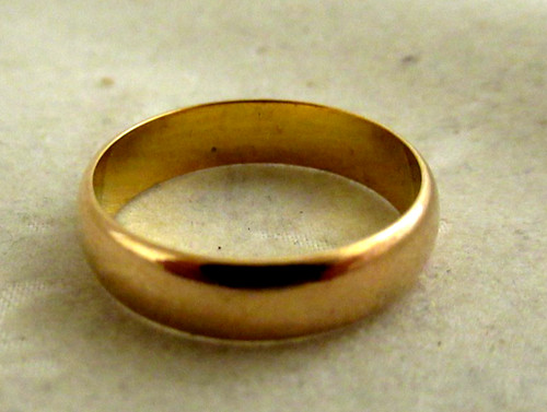 22ct yellow gold superb - yellow,