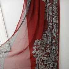 deep red/maroon gorgett