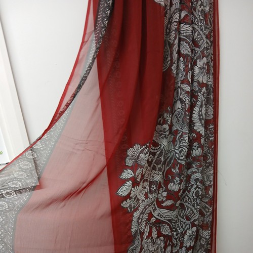 Deep red maroon gorgett - deep, red/maroon
