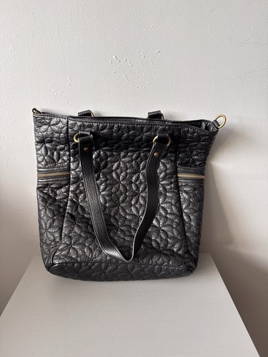 Mantaray womens black - mantaray, embossed