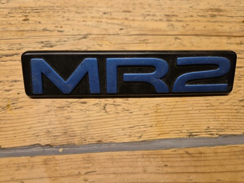 Mr2 rear centre panel badge - panel, in
