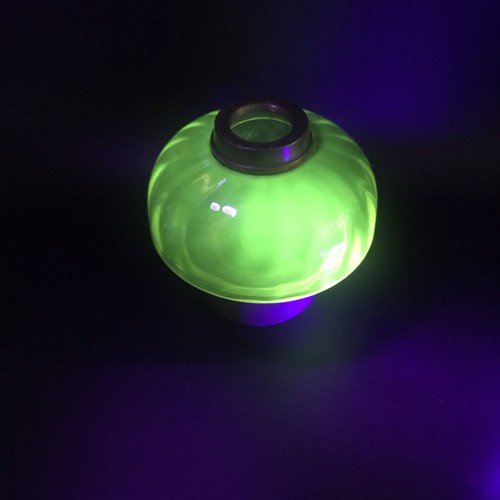 Oil lamp font uranium - lamp,