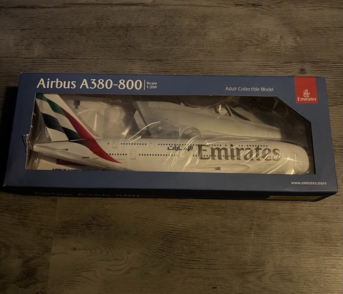 Emirates airbus a380 - emirates, 1:200