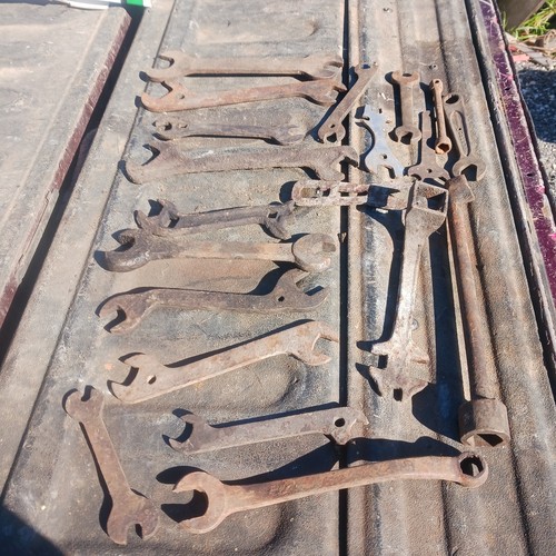 Antique lot crusty - antique, old