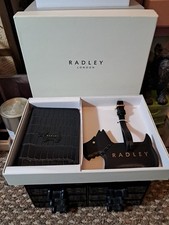 Radley Leather Passport Holder & Luggage Tag Gift Set. Boxed.