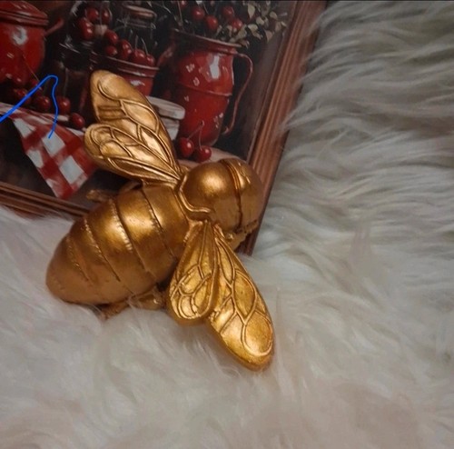Bee wall hanging - bee, ornament