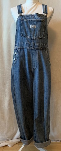 Woman levis size - woman’s,