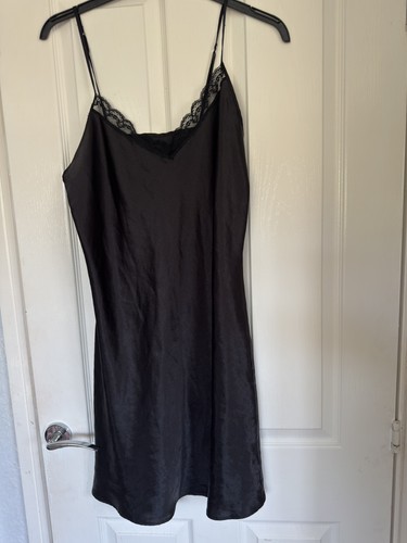 Lace trimmings satin half slip - half,