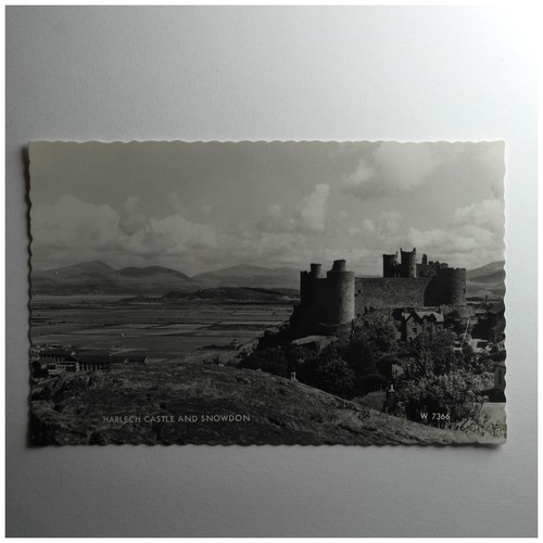 Harlech castle and snowdon - harlech,
