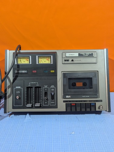 Hitachi stereo cassette - stereo,