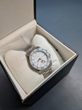 Gucci YA136302 Men's Dive