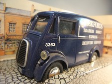 1:43 Corgi 99802 Morris J Van