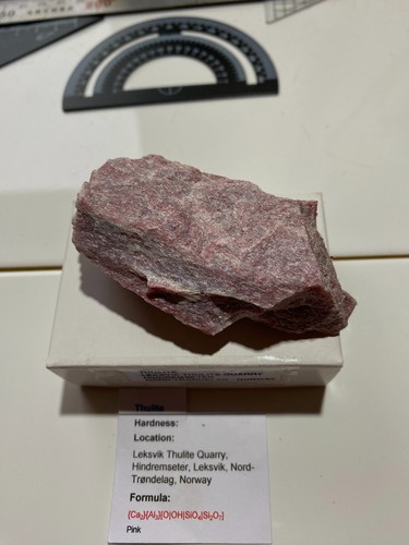 Thulite leksvik - leksvik,