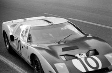 Bruce McLaren Phil Hill Ford