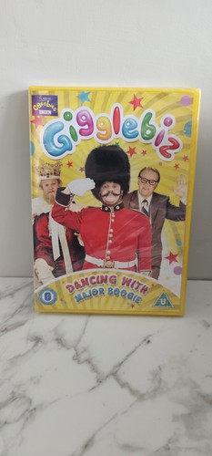 Gigglebiz dancing with major - gigglebiz:,