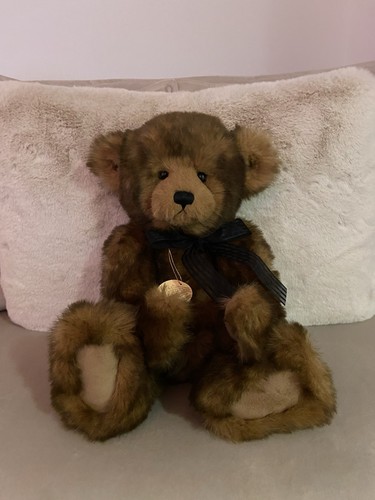 Charlie bear william - charlie, designed
