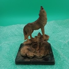 Vintage Realistic Wolf Figurine Wolf Mother & Cub Howling 21cm Free Standing