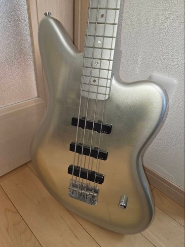 Edwards silver electric bass - silver,