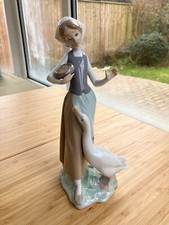 Vintage LLADRO #1052 Porcelain