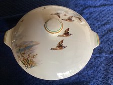 Alfred Meakin "Flight" Flying Ducks Lidded Casserole Dish Bowl Tureen 24cms Dia