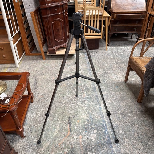 Pro tech camera tri pod - pro, (item