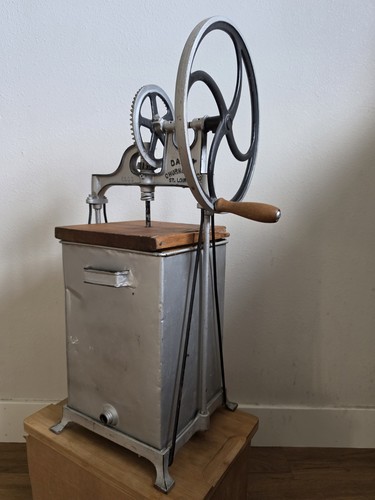 Antique dazey 330b - antique, butter