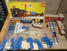 Lego 148 Central train station 182 Train Set & Bundle of track sets 150 154 159
