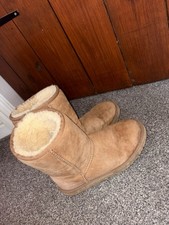 Uggs Chestnut