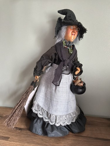 Witches pendle maud grey - pendle,