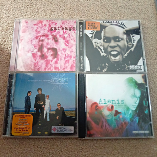 Bundle job lot garbage - cd,