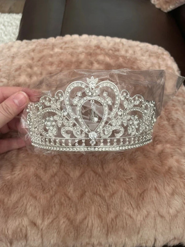 Brand new tiara girls